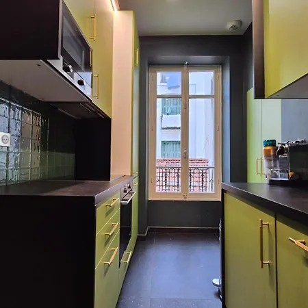 Close To The - 3 Min Walk Apartment *